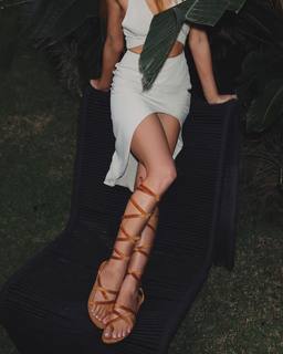 Marina Ruy Barbosa feet photo thumbnail
