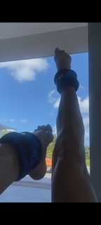 Victoria Silvstedt feet photo thumbnail