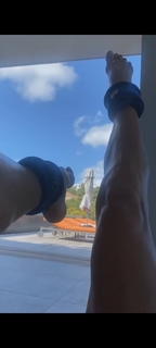 Victoria Silvstedt feet photo thumbnail