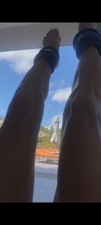 Victoria Silvstedt feet photo thumbnail