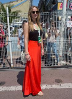 Jennifer Lawrence feet photo thumbnail