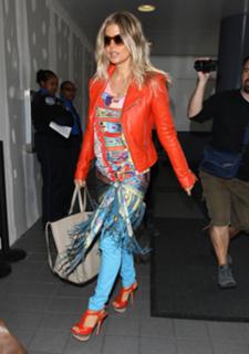 Fergie feet photo thumbnail