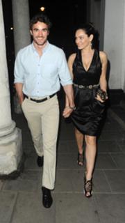 Kelly Brook feet photo thumbnail