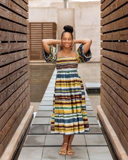 Alicia Keys feet photo thumbnail