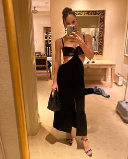 Katharine McPhee feet photo thumbnail