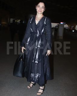 Tamannaah Bhatia feet photo thumbnail