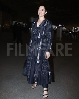Tamannaah Bhatia feet photo thumbnail