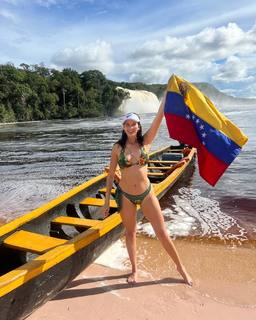 Arianny Tenorio feet photo 1