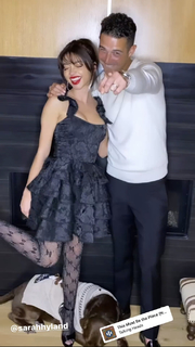 Sarah Hyland feet photo thumbnail