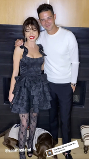 Sarah Hyland feet photo thumbnail