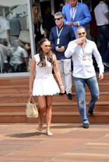 Tamara Ecclestone feet photo thumbnail