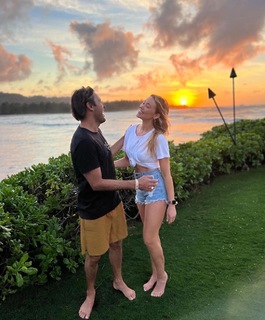 Katrina Bowden feet photo thumbnail