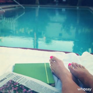 Julie Benz feet photo thumbnail