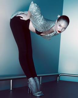 Candice Swanepoel feet photo thumbnail