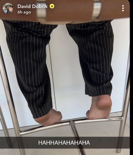 Natalie Noel Mariduena feet photo thumbnail