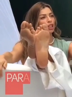 Grazi Massafera feet photo thumbnail