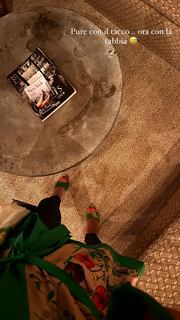Caterina Balivo feet photo thumbnail