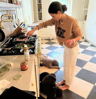 Jordana Brewster feet photo thumbnail