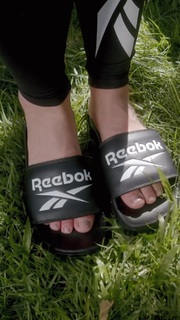 Paolla Oliveira feet photo thumbnail