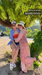 Naomi Watts feet photo thumbnail
