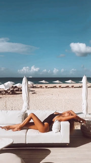 Kimberley Garner feet photo thumbnail