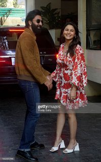 Alia Bhatt feet photo thumbnail