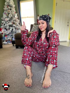 Deedee Rican feet photo thumbnail