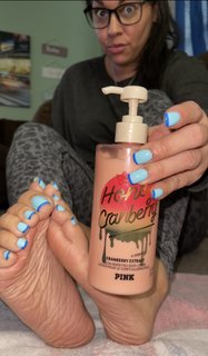 Deedee Rican feet photo thumbnail