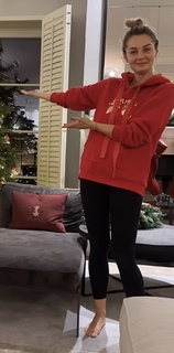 Malgorzata Socha feet photo thumbnail