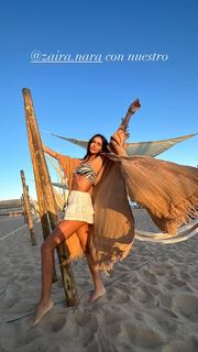 Zaira Nara feet photo thumbnail