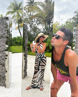 Sarah Hyland feet photo thumbnail