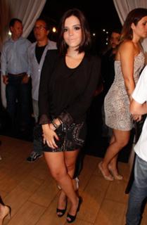 Giovanna Lancellotti feet photo thumbnail