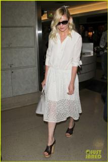 Kirsten Dunst feet photo thumbnail