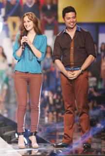 Leighton Meester feet photo thumbnail