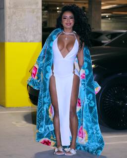 Qimmah Russo feet photo thumbnail