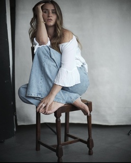 Brooke Vincent feet photo thumbnail