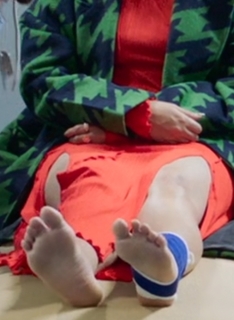 Sonakshi Sinha feet photo thumbnail