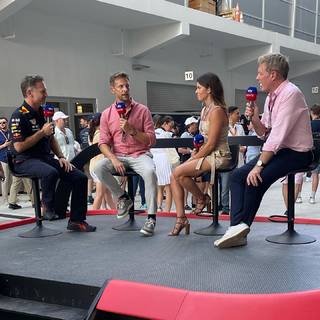 Danica Patrick feet photo thumbnail