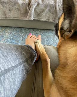 Danica Patrick feet photo thumbnail