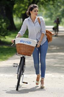 Kelly Brook feet photo thumbnail