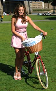 Kelly Brook feet photo thumbnail