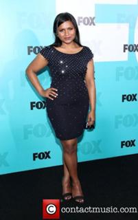 Mindy Kaling feet photo thumbnail