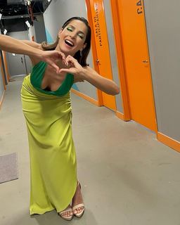 Carmen Villalobos feet photo thumbnail