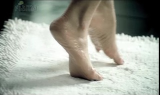 Deepika Padukone feet photo thumbnail