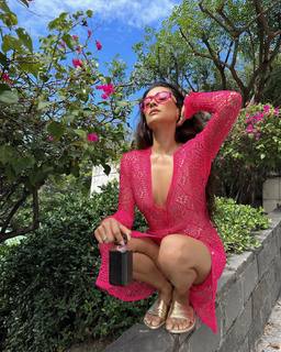 Shay Mitchell feet photo thumbnail