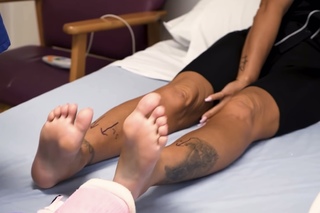 Katie Price feet photo thumbnail