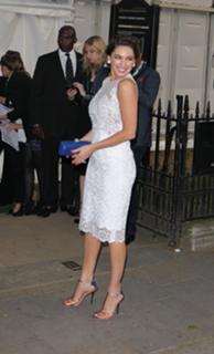 Kelly Brook feet photo thumbnail