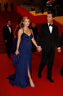 Reese Witherspoon feet photo thumbnail