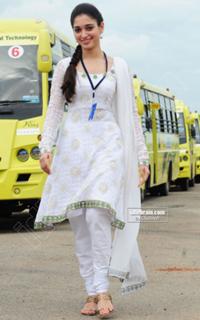 Tamannaah Bhatia feet photo thumbnail