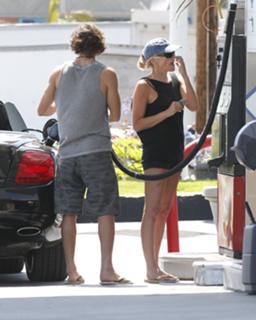 Sharon Stone feet photo thumbnail